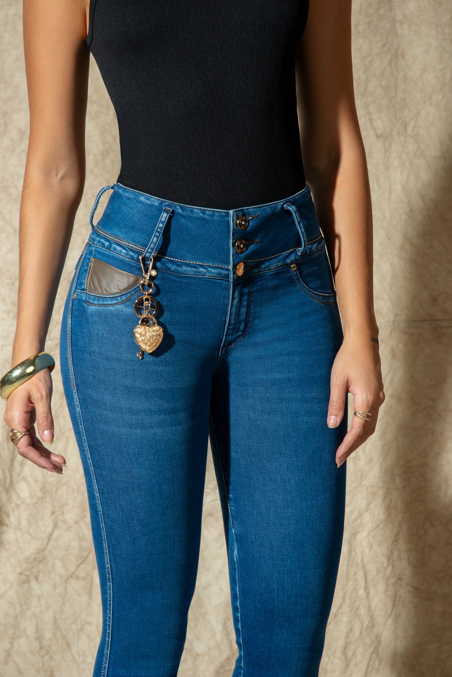 V07292 JEAN 3 BOTONES DELUXE